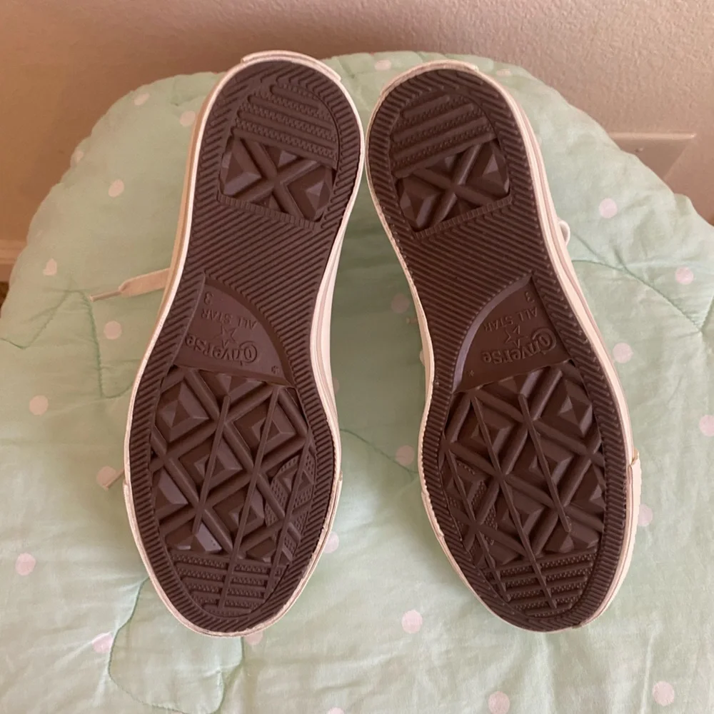 Converse Tan and Gold Polka Dot Kids Sneakers size 3